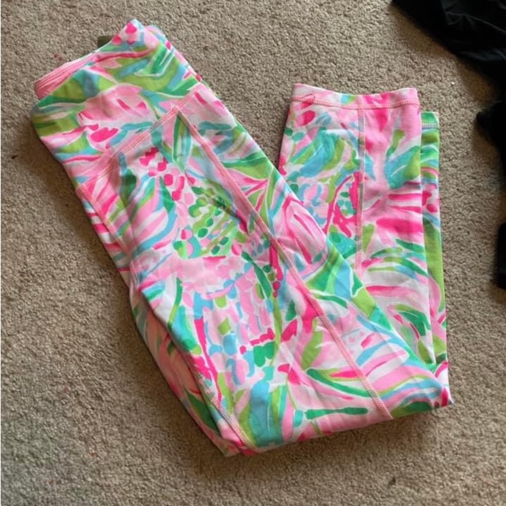 NWT Weekender High Rise Crop Legging in Croc My World 
Size small